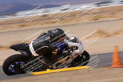 media/Sep-10-2022-SoCal Trackdays (Sat) [[a5bf35bb4a]]/Turn 9 Inside (1215pm)/